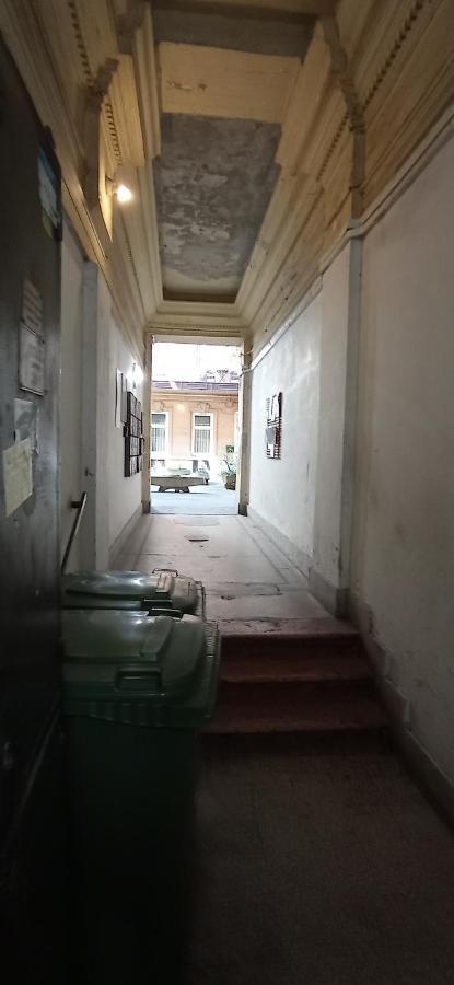 Osvat Apartments Budapeste Exterior foto