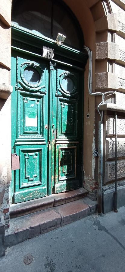 Osvat Apartments Budapeste Exterior foto